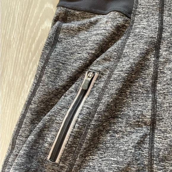Lululemon Pullover Run Full Tilt Women’s size 4 Grey Half Zip - Picture 14 of 16